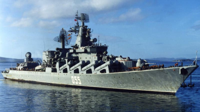 Ruské námořnictvo opět posílilo, vrátil se po zuby ozbrojený Maršál Ustinov
