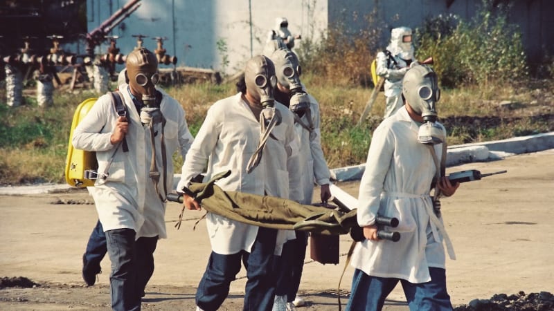 Od Kursku k Černobylu, od Fukušimy k Hirošimě. Jak probíhá nemoc a smrt z ozáření?