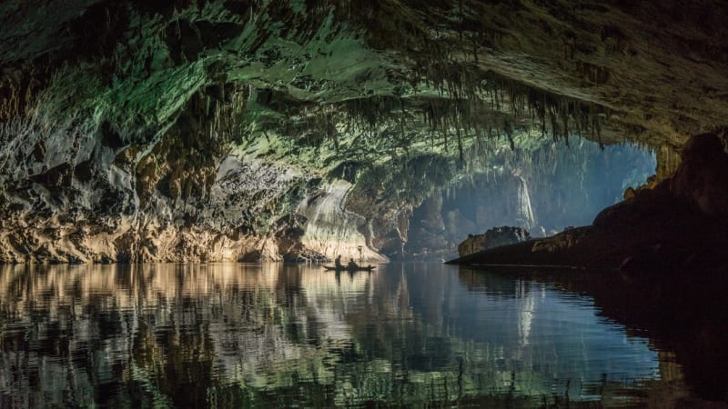 Neskutečná nádhera: podzemní jeskynní systém v Laosu vypadá jako Morie