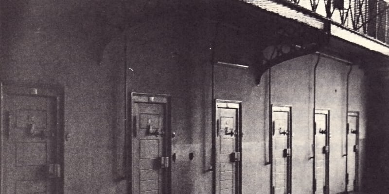 Berlínská věznice Plötzensee. Pod nacistickou gilotinou či na šibenici tady vyhaslo 612 životů českých odbojářů. 