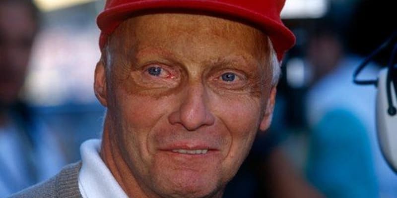 Niki Lauda se dožil 70 let díky rychlému zásahu lékařů a nezlomné vůli přežít