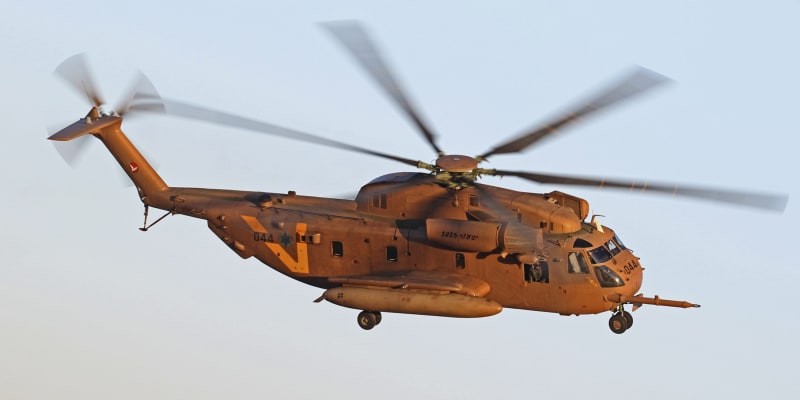Transportní vrtulník izraelské armády podobný těm, které se srazily v roce 1997