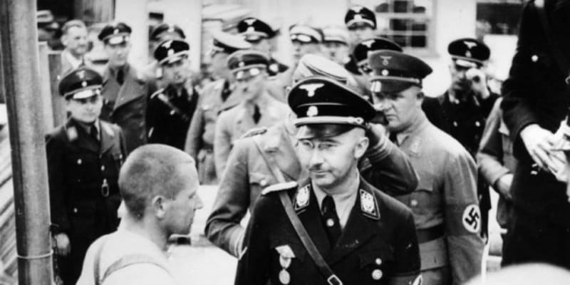 Himmler na návštěvě koncentračního tábora Dachau