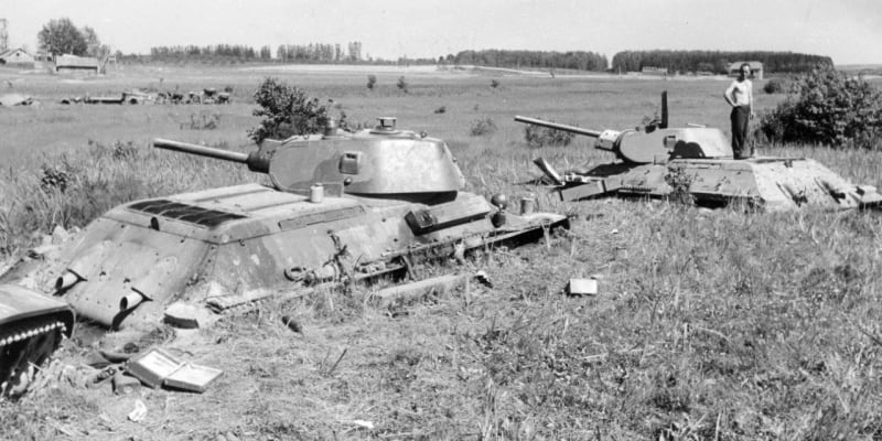 Zakopané sovětské tanky T-34A