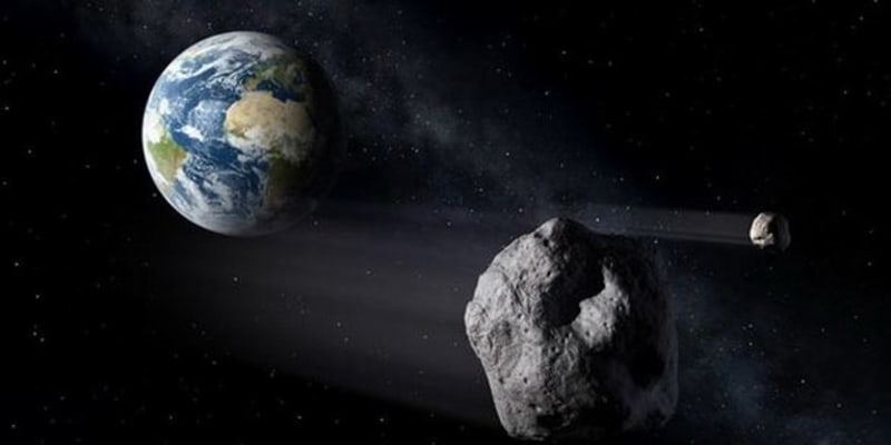 Asteroid u Země  (počítačová vizualizace)