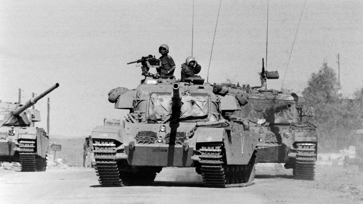 Izraelské jednotky bojují v jomkipurské válce v říjnu 1973.