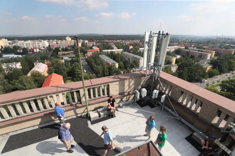 Věžáky jsou nejvýše položenými stavbami Kladna, ze střešní terasy se tak otevírá jedinečný výhled.