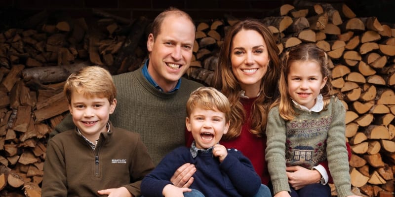 Princ William a Kate se svými dětmi Georgem, Charlotte a Louisem.