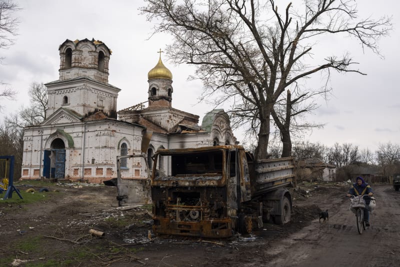 Zničený pravoslavný kostel v obci Lukašivka poblíž města Černigov.