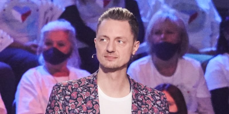 Talentovaný zpěvák Ondřej Ruml v show Máme rádi Česko. 