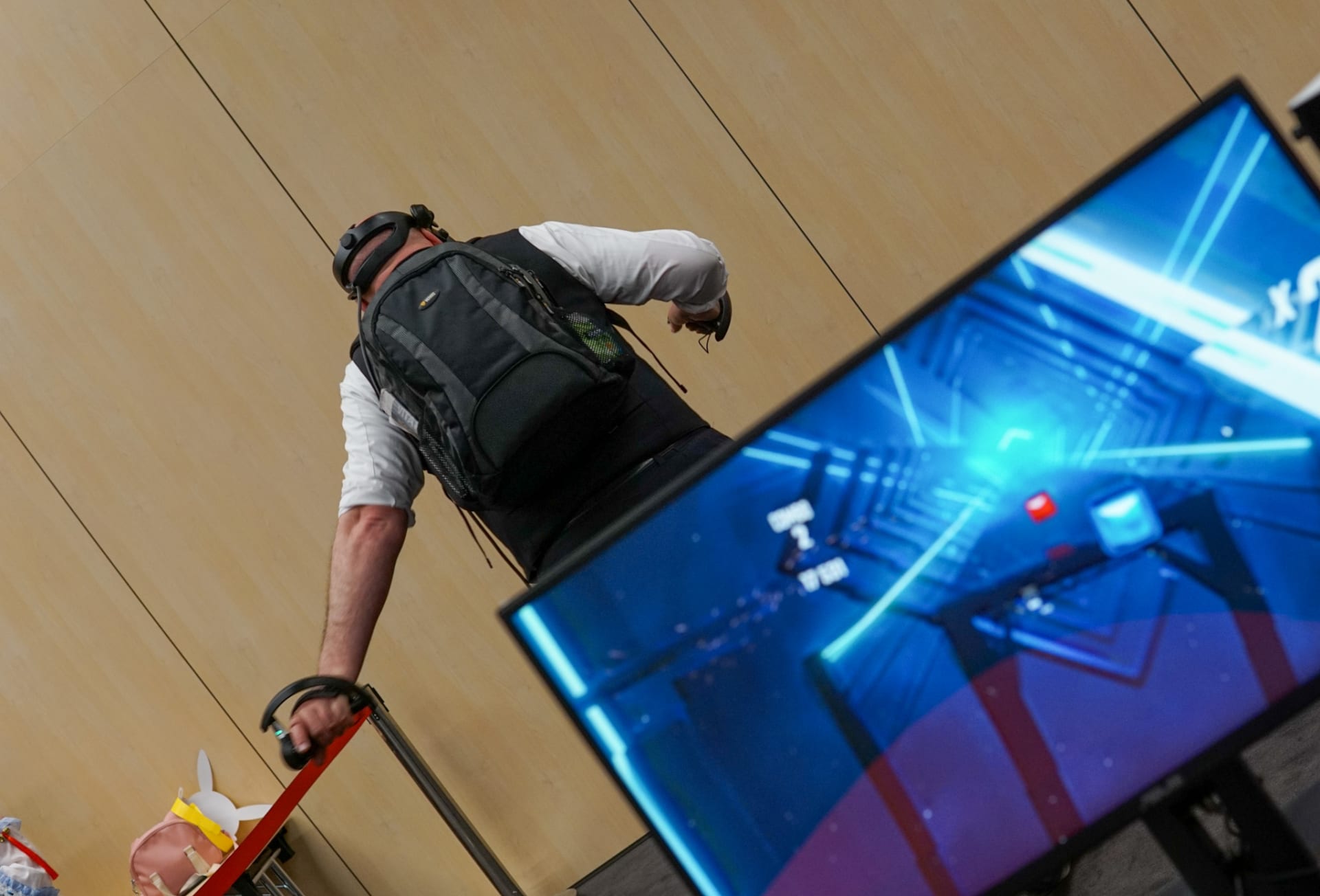 Nedílnou součástí Comic-Conu je i herní sekce. Lidé si mohli vyzkoušet například virtuální realitu.
