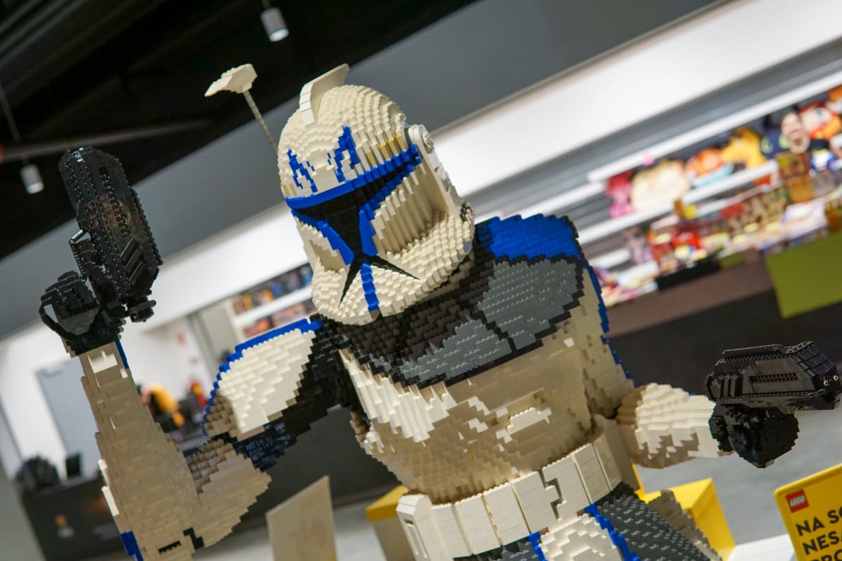 Lidé mohli na Comic-Conu obdivovat i zhmotnělé figurky ze stavebnice Lego.