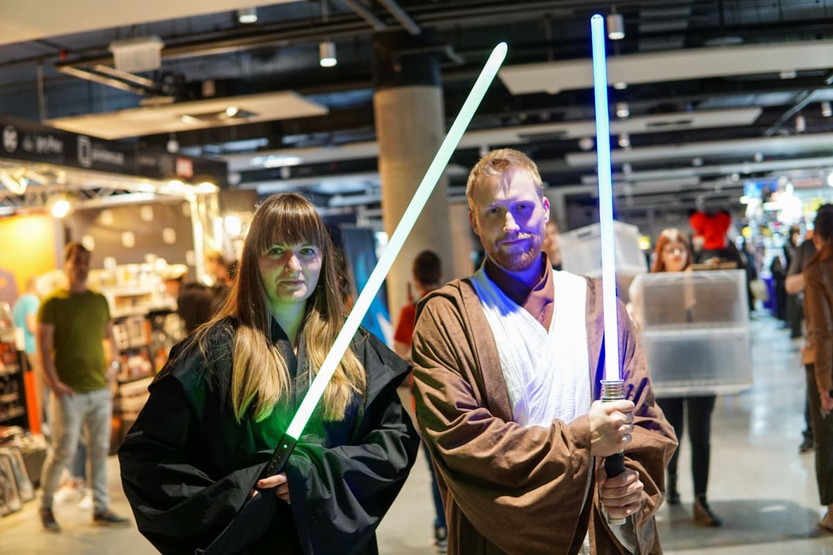 Na letošním Comic-Conu v Praze byly obzvláště populární kostýmy ze Star Wars.