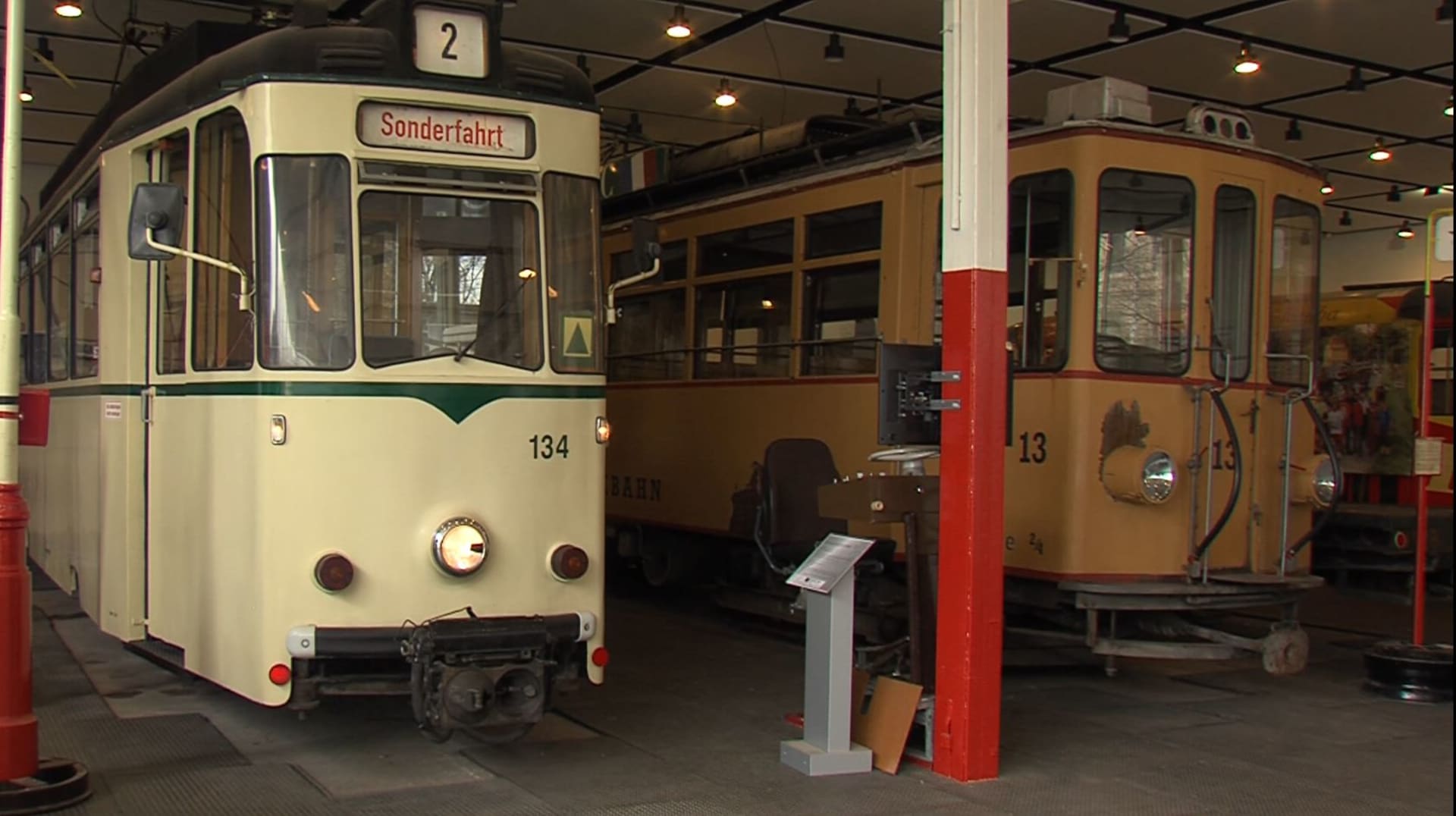 Historické tramvaje v Technickém muzeu v Liberci