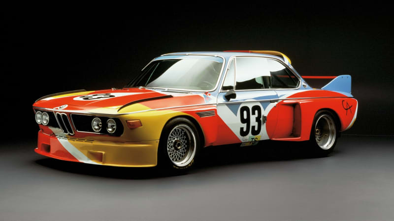 První Art Car BMW se objevil v roce 1975 na startu 24 h Le Mans. Šlo o model 3.0 CSL (E9) a navrhl ho Alexander Calder.