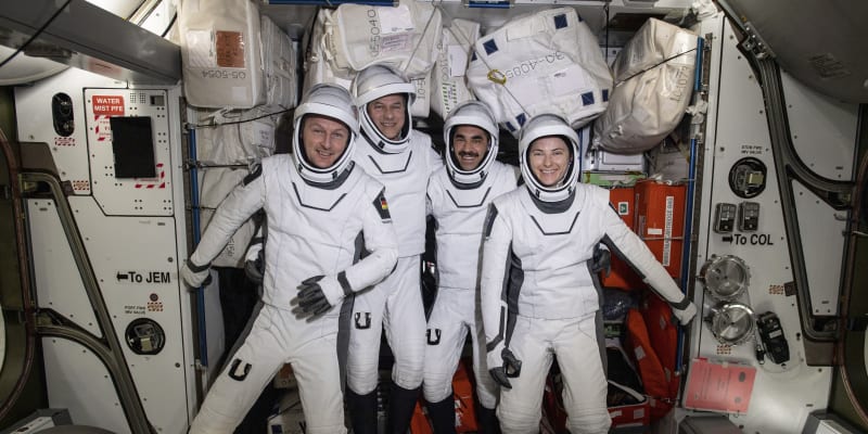 Čtveřice Tom Marshburn, Raja Chari, Kayla Barronová a Matthias Maurer se vrátila z vesmírné stanice.