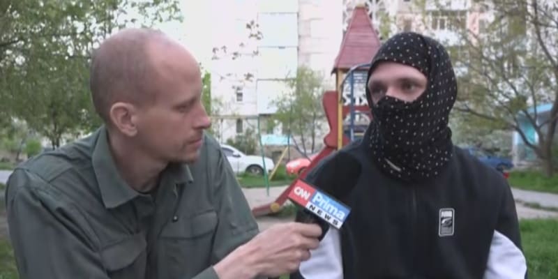 Reportér CNN Prima NEWS Matyáš Zrno mluvil s příslušníkem pluku Azov.