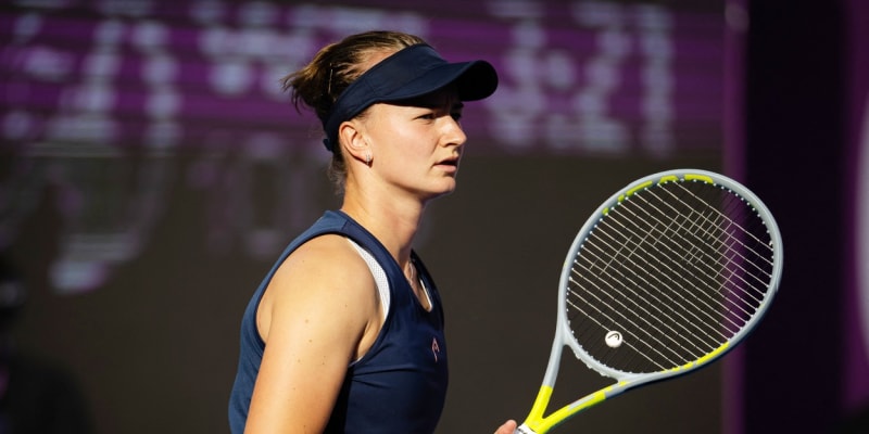 Barbora Krejčíková získala zlato na letní olympiádě za ženskou čtyřhru v tenise