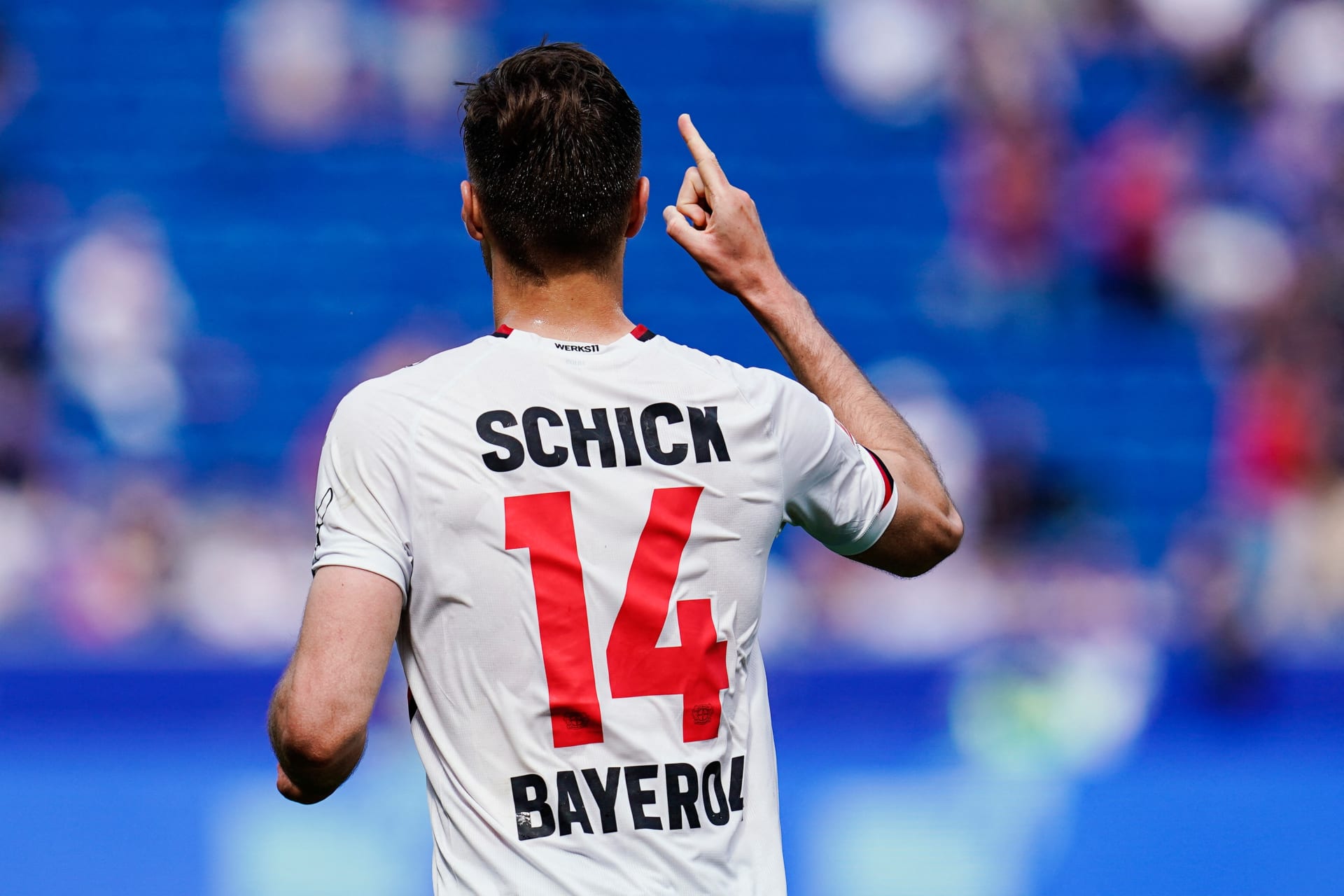 Český útočník Bayeru Leverkusen Patrik Schick se raduje ze svého druhého gólu ve víkendovém utkání německé fotbalové bundesligy proti TSG 1899 Hoffenheim. Celkově jich v soutěži nastřílel 24 ve 26 zápasech.