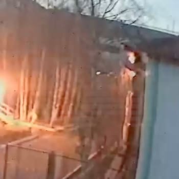 Útok na rekrutační středisko vojáků v ruském Nižněvartovsku zachytily kamery