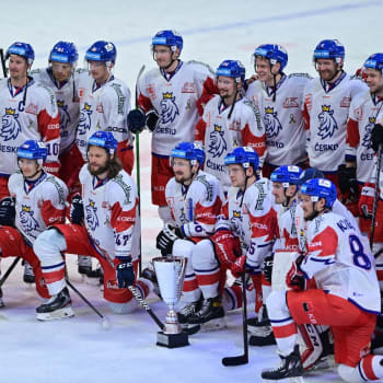 Česká hokejová reprezentace má šanci na zlato. Alespoň podle tipů známých osobností. 