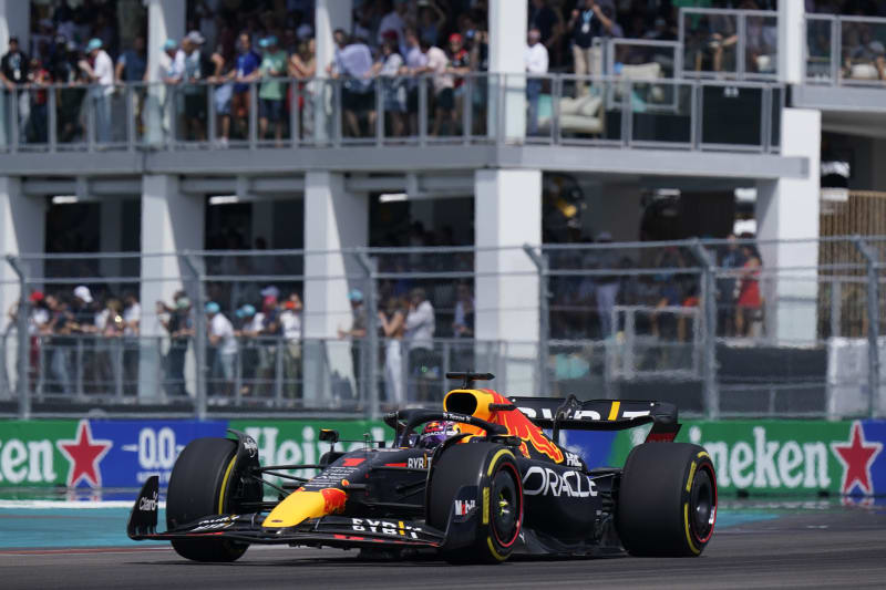 Premiérovou Velkou cenu Miami vozů formule 1 vyhrál Max Verstappen z Red Bullu. 
