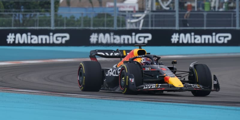 Premiérovou Velkou cenu Miami vozů formule 1 vyhrál Max Verstappen z Red Bullu. 