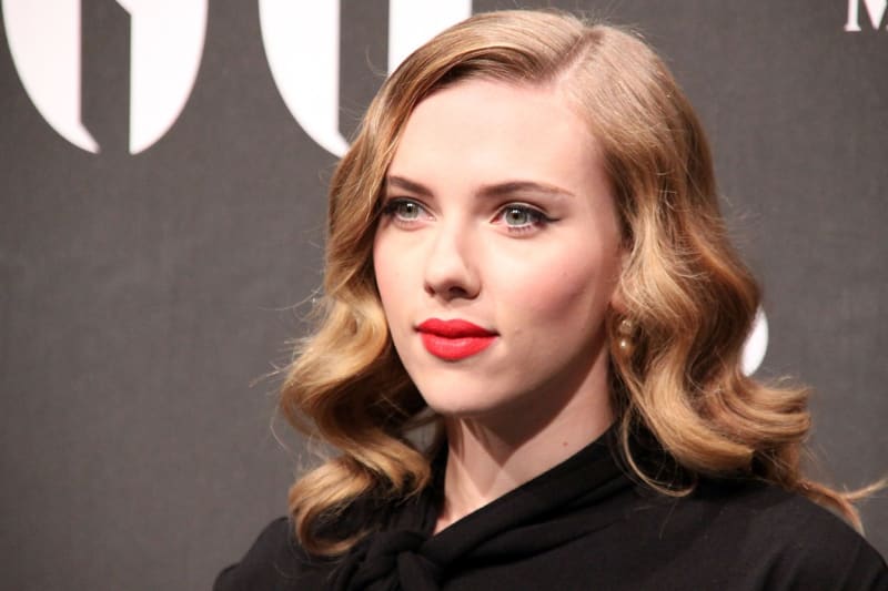 Slavná herečka Scarlett Johansson přiznala, že potřebu neustále něco sdílet nechápe.