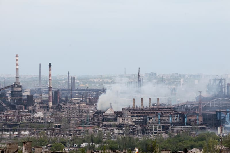 Ocelárny Azovstal v Mariupolu během ruského ostřelování (5. 5.)
