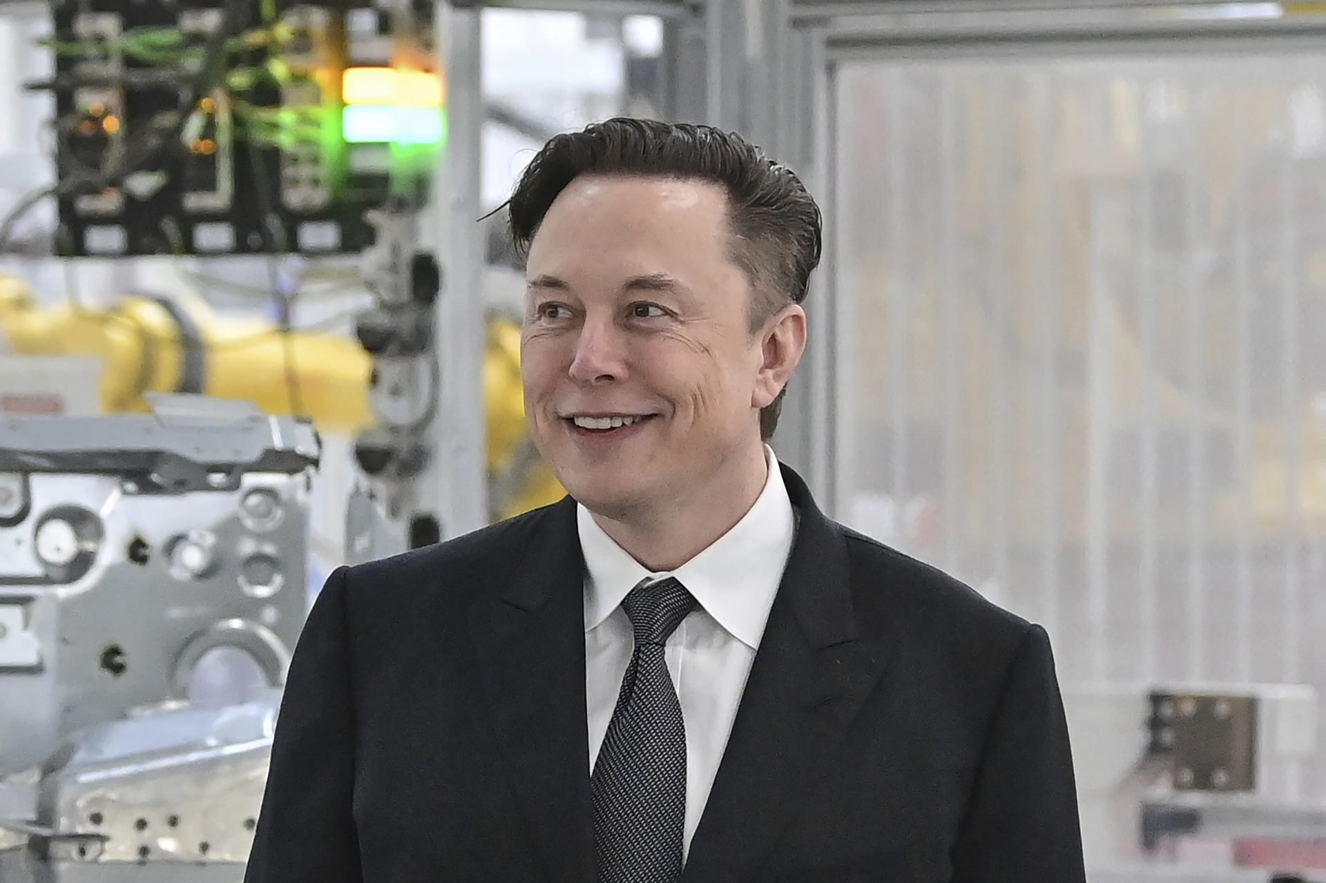 Jeden z nejbohatších lidí na světě Elon Musk má ve svém portfoliu automobilku Tesla, vesmírnou agenturu SpaceX či sociální síť Twitter.