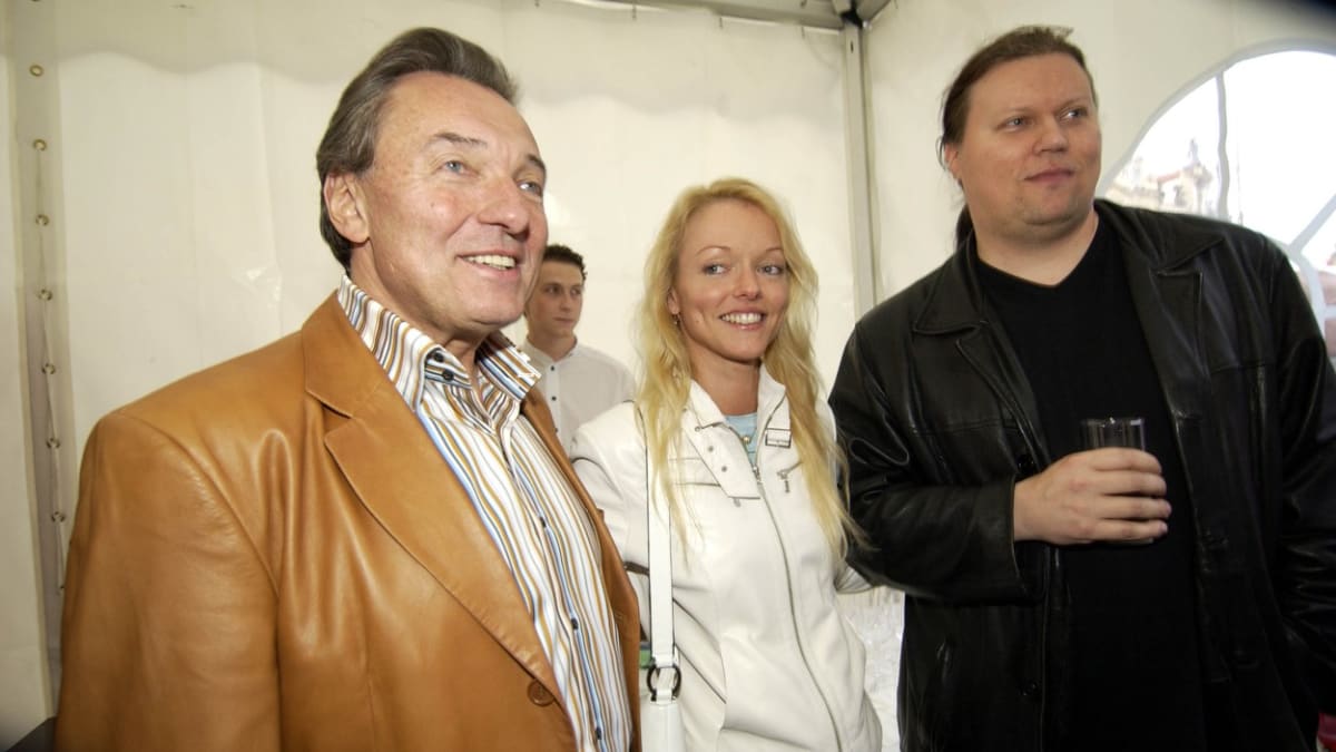 Dominika Gottová s manželem Timo Tolkkim a otcem Karlem Gottem