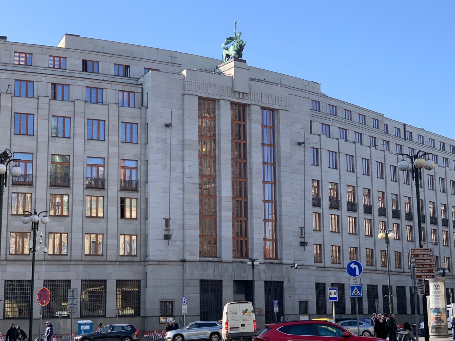 Budova České národní banky v Praze