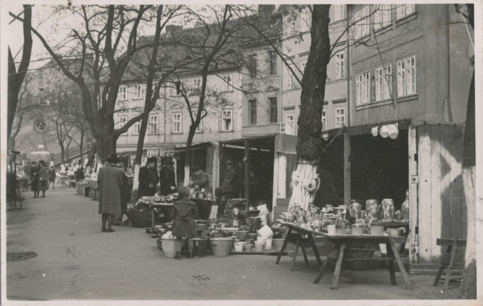 Trhovci Na Kampě roku 1941.