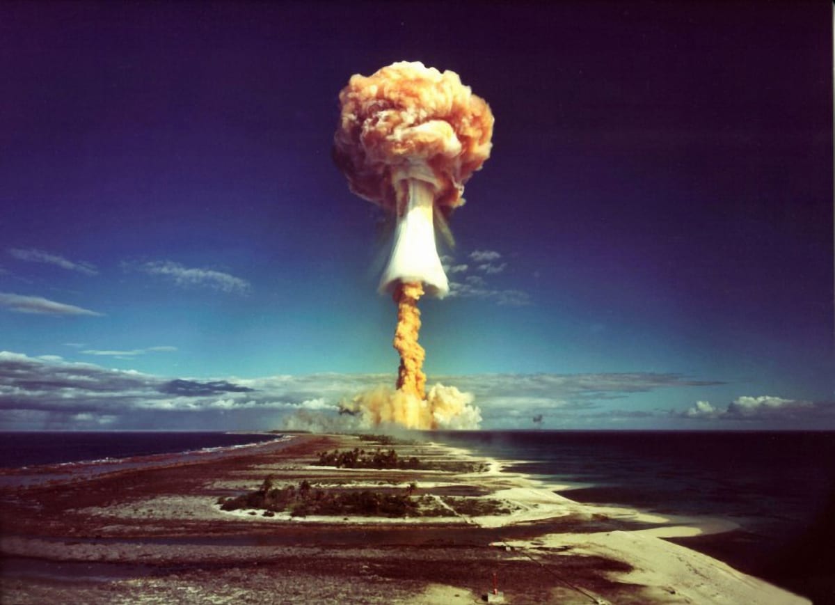 Exploze francouzské jaderné bomby