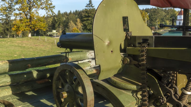 Kulomet Maxim M1910 a jeho charakteristický štít