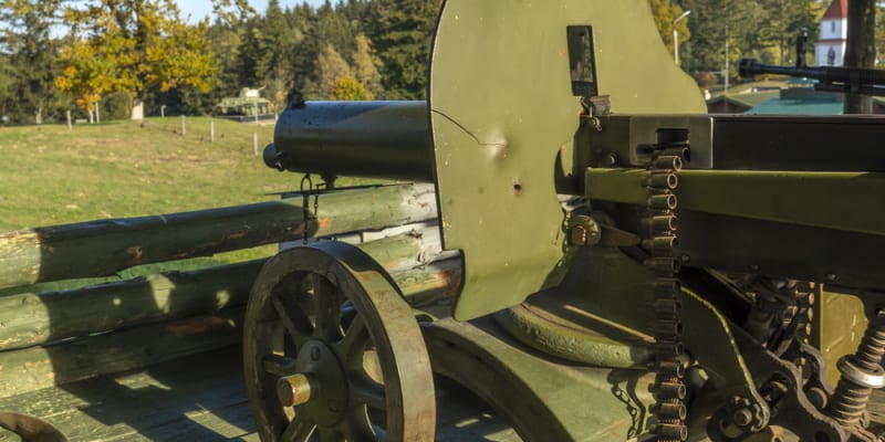 Kulomet Maxim M1910 a jeho charakteristický štít