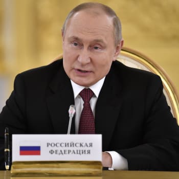 Vladimir Putin na summitu lídrů zemí sdružených v Organizaci Smlouvy o kolektivní bezpečnosti