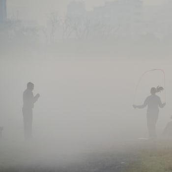 Extrémní smog v indické Kalkatě (15. 12. 2021)