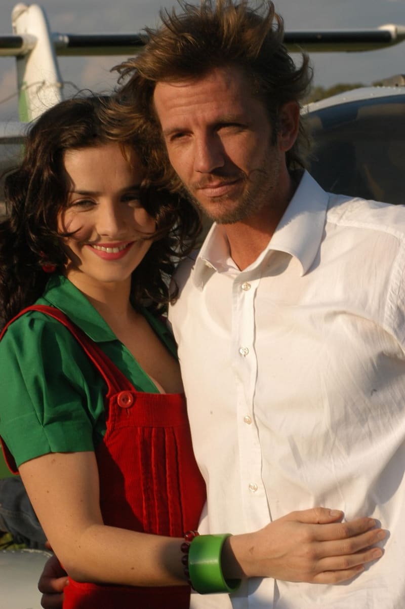 Natalia Oreio s jedním ze svých seriálových partnerů Facundo Aranem. (2006)  