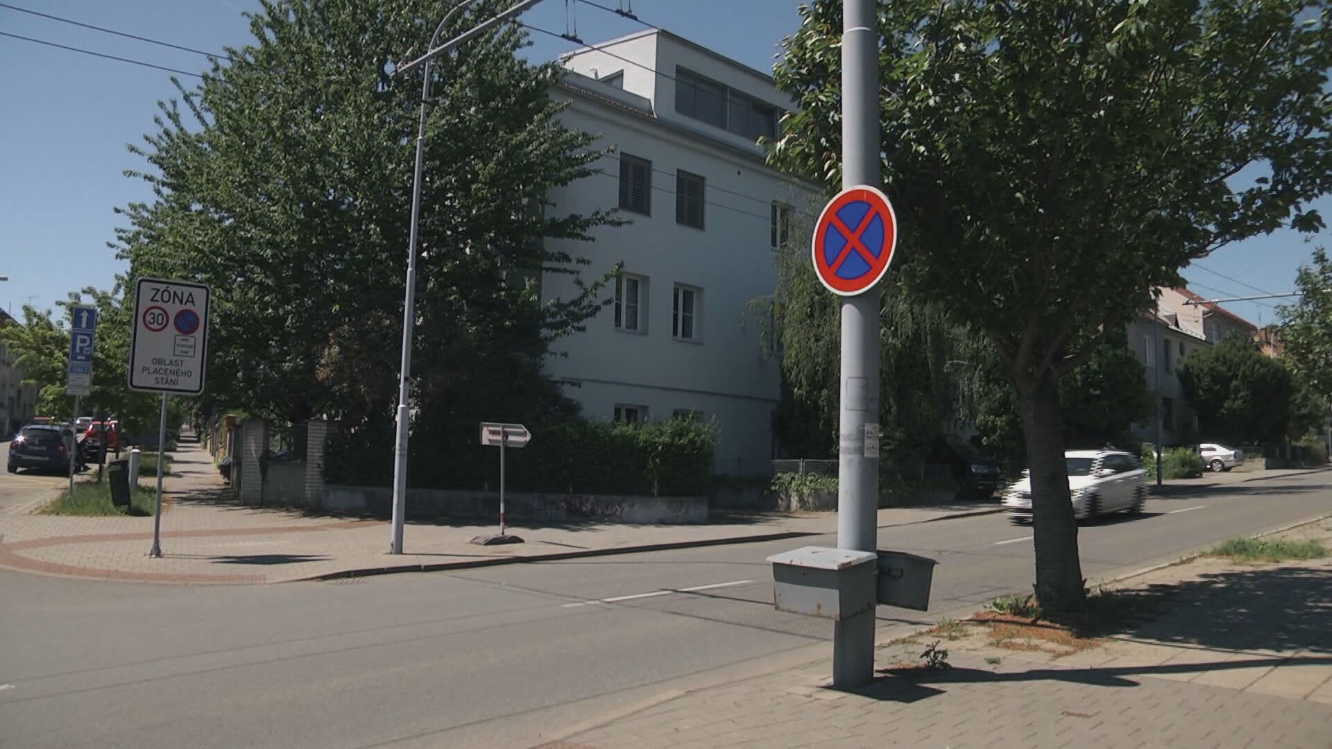 Žena se probrala na probudila na rohu ulic Berkova a Srbská