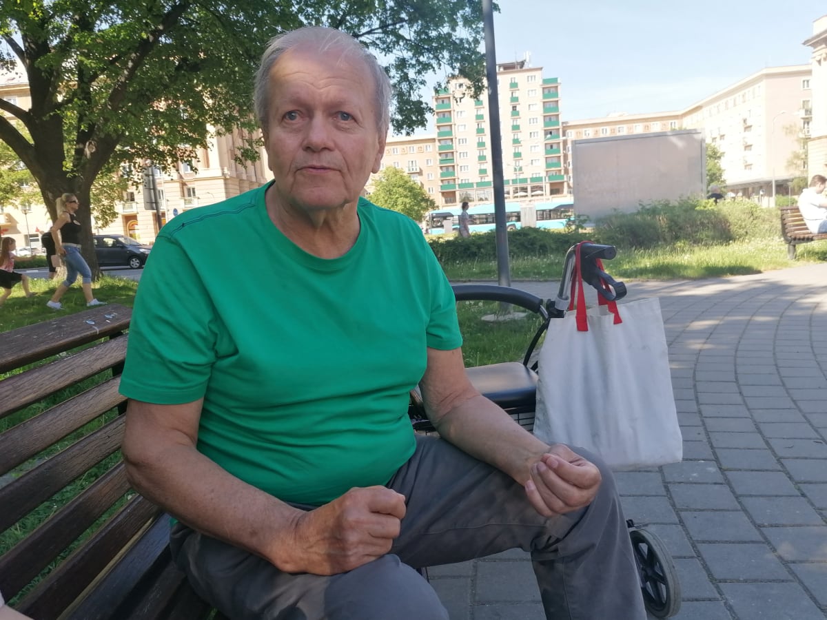 78letý vdovec František Dvořák platí za byt 1+1 10 500 korun. Bez energií.
