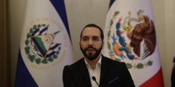 Sázka El Salvadoru na bitcoin krutě nevyšla. Země se potácí nad finanční propastí