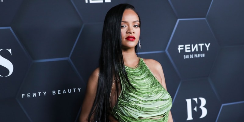Zpěvačka Rihanna se stala maminkou. Podle všeho má syna, jméno neprozradila.