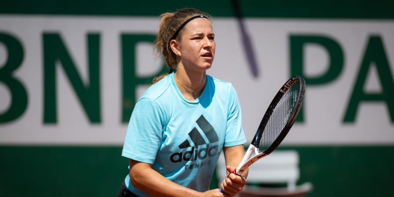 Karolína Muchová při tréninku v areálu Roland Garros.