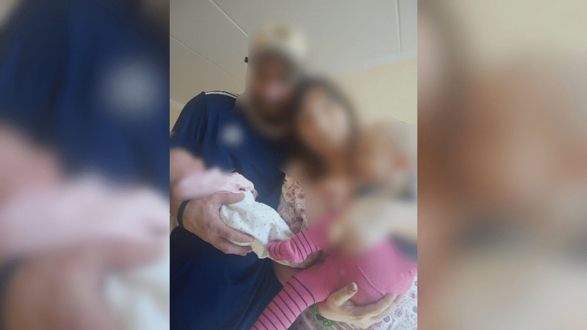 Otec, který napadal dvouměsíční dceru, skončil ve vazbě