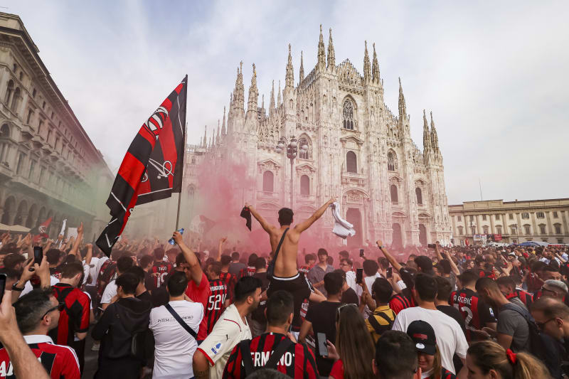 Fotbalisté AC Milán získali po jedenácti letech mistrovský titul.
