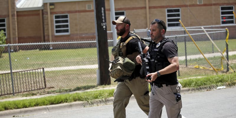 Střelba na základní škole v texaském Uvalde