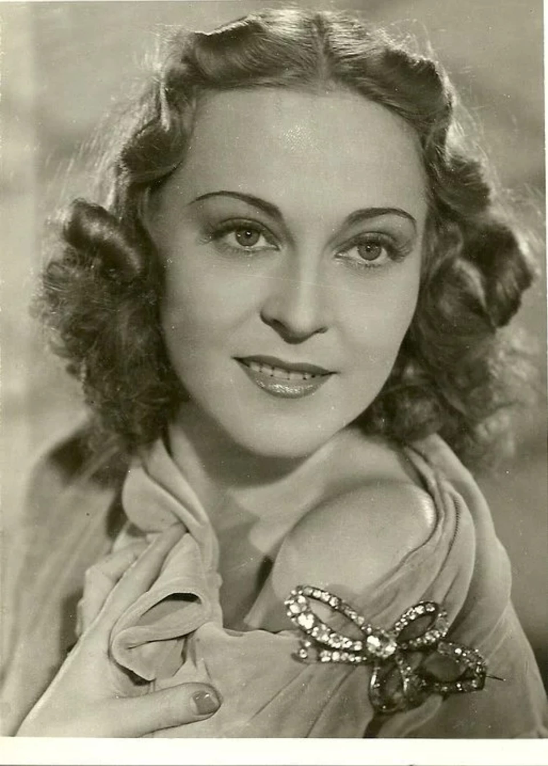 Zita Kabátová patřila mezi nejkrásnější prvorepublikové herečky. Dožila se 99 let.