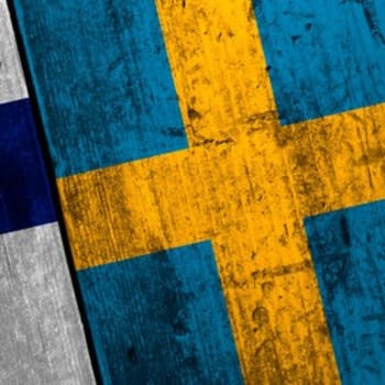 Finská a švédská vlajka