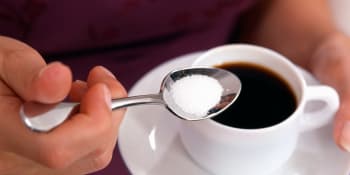 Kávu si osladím o trochu dráž. Indie omezila vývoz cukru a jeho ceny jdou nahoru
